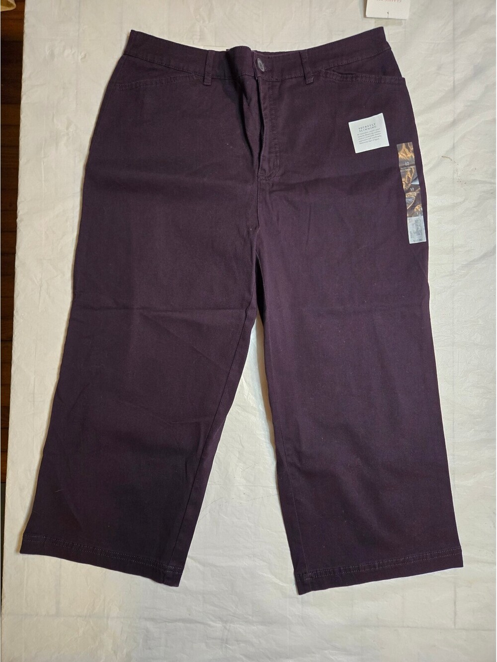 NWT Croft & Barrow Secretly Slimming Capri Pants Women's 12 Plum